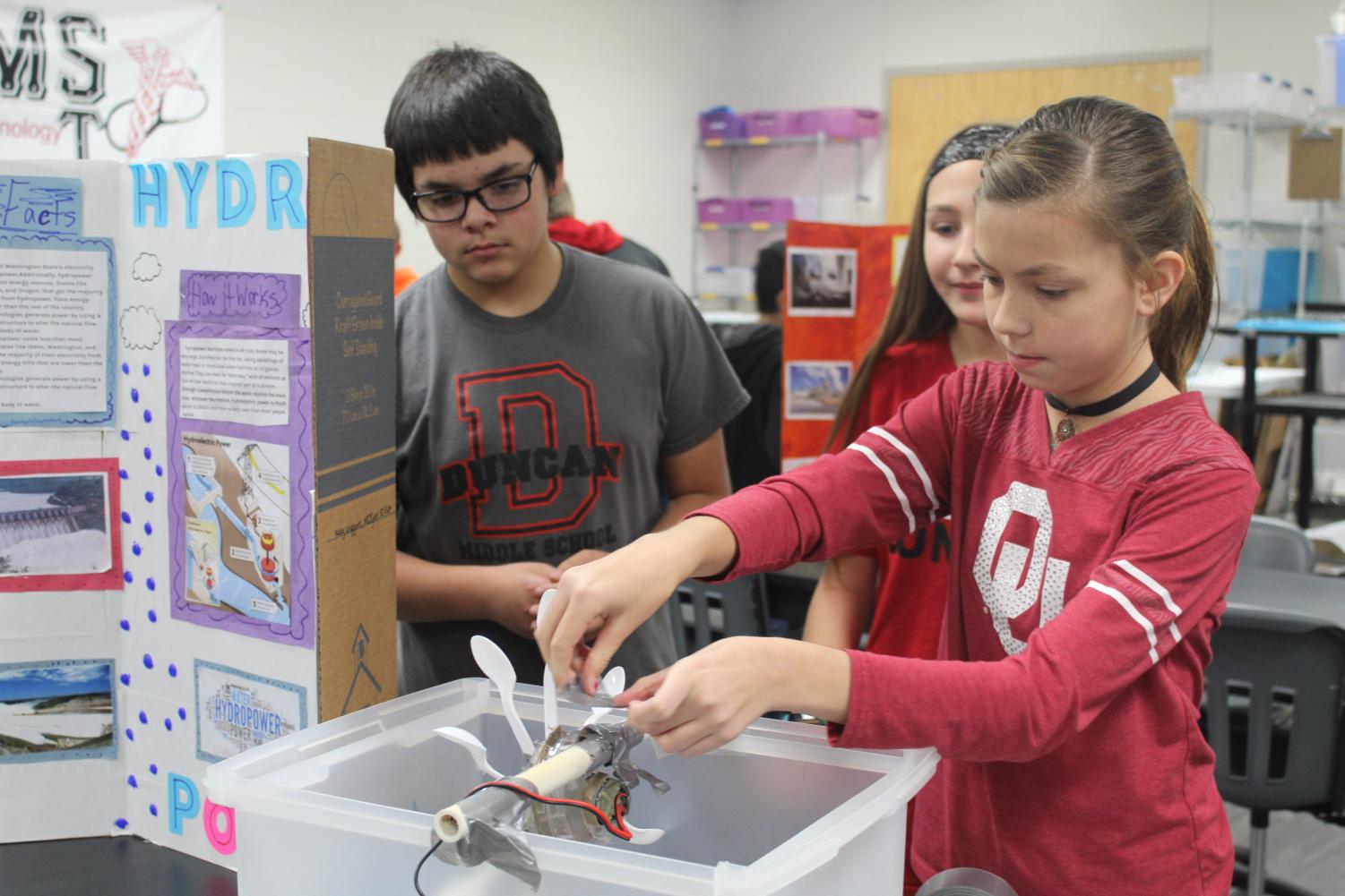 Sixth-grade STEM students present non-renewable resource projects ...