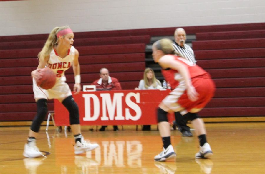 Kindalyn Miller moves down the court during Tuesdays game.