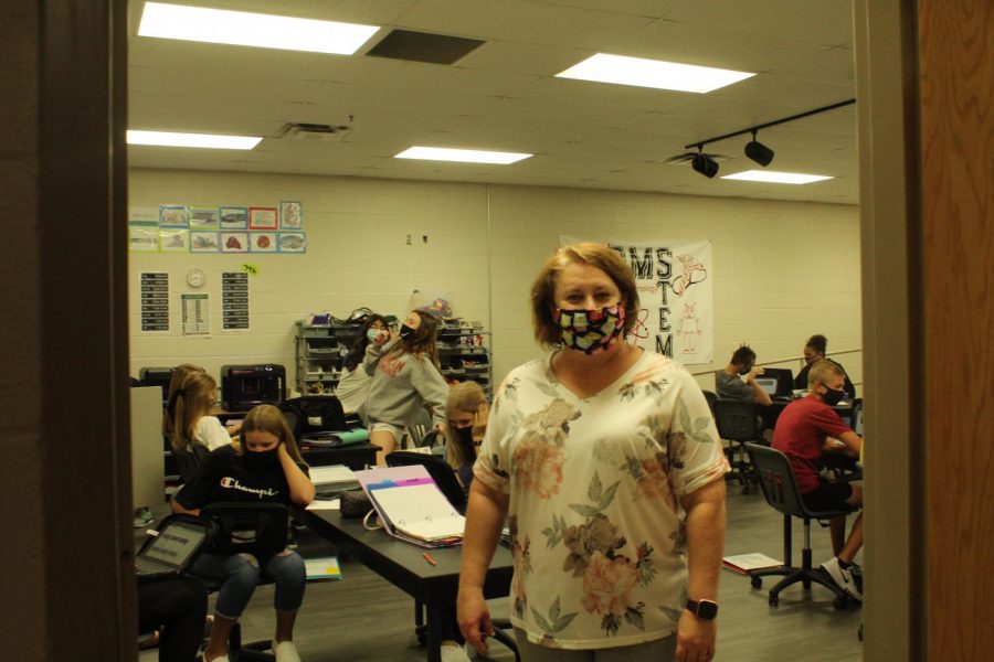 Rosie Castle and her STEM students continue to learn in the face of the ongoing pandemic. Castle is one of many teachers at DMS who have virtual students this school year.