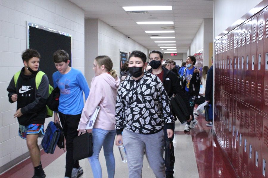 Seventh-grade students fill the hallways as Duncan Middle School dismisses for the day. Students will be out Thursday and Friday because of an increase in illnesses.