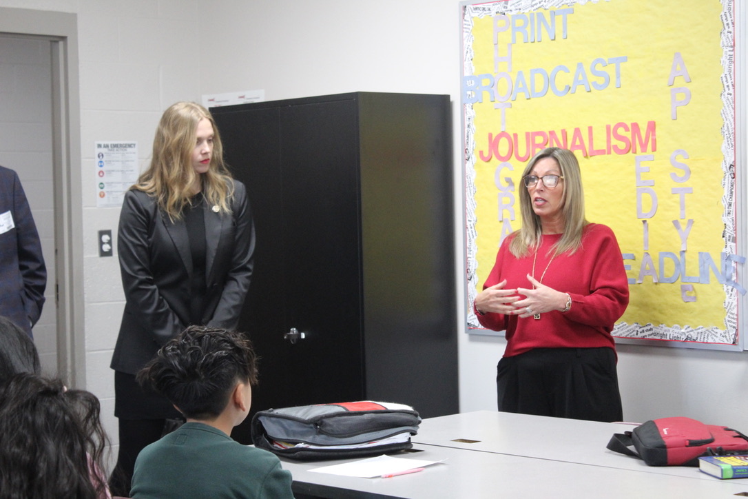 Rep. Stacy Jo Adams talks with Derrick Miller's first hour journalism students.